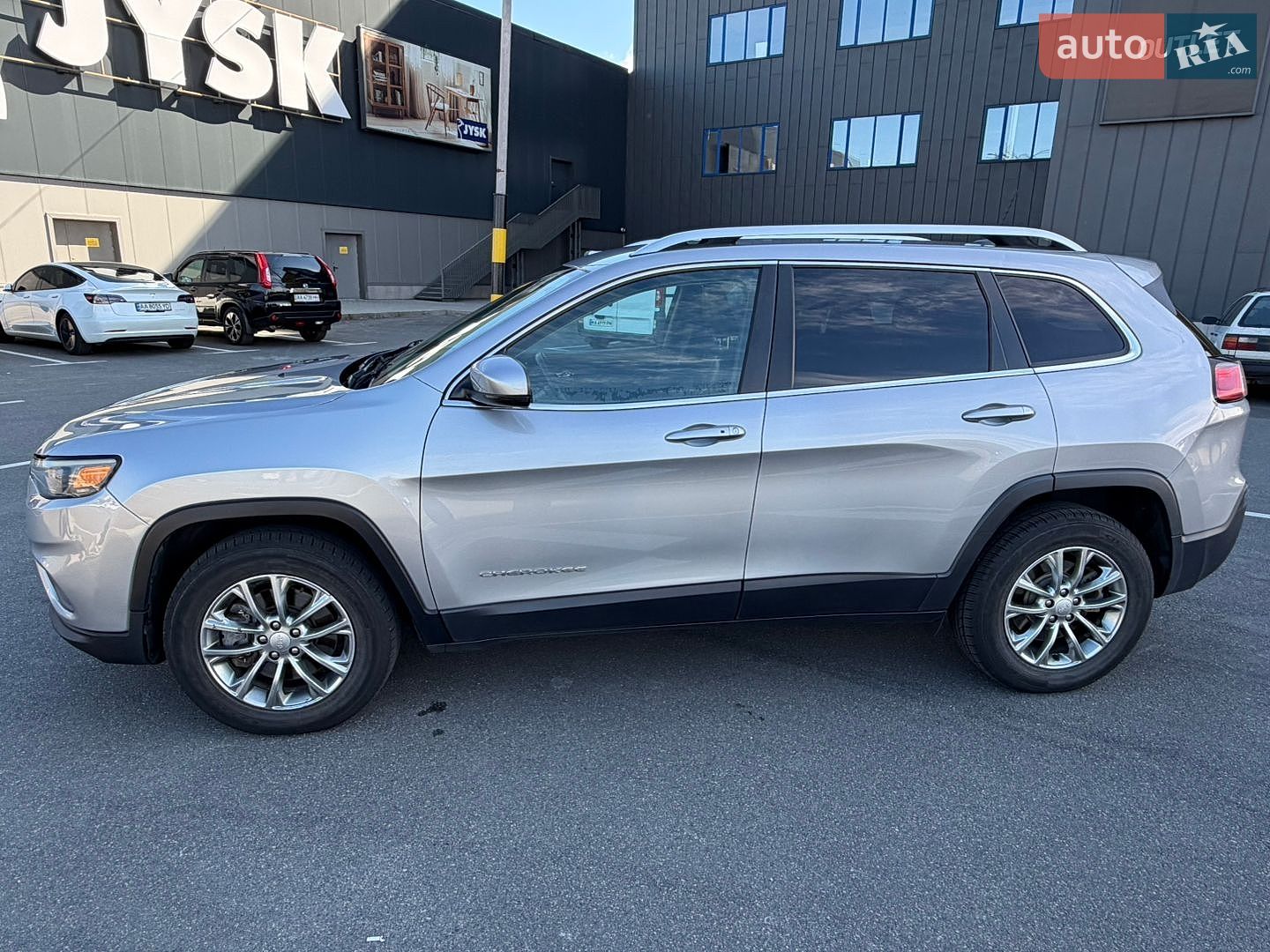 Jeep Cherokee 2020 VIN 1C4PJMLB7LD650506 фото оголошення 4 з 24