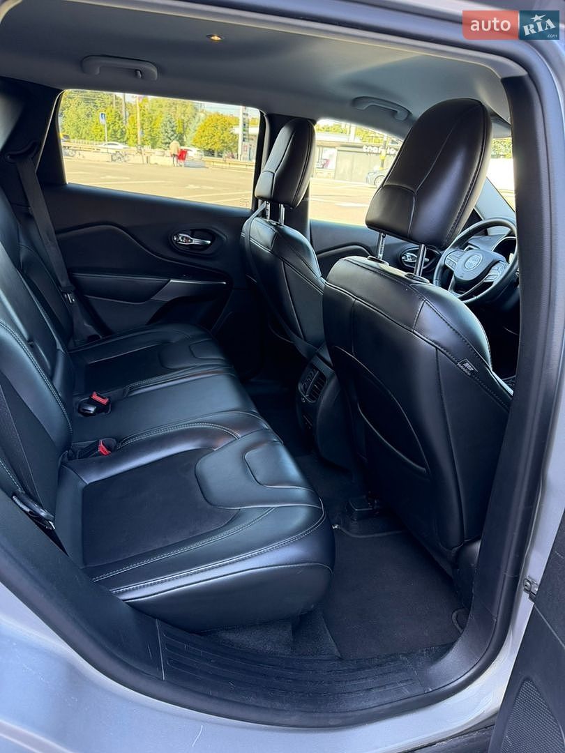 Jeep Cherokee 2020 VIN 1C4PJMLB7LD650506 фото оголошення 21 з 24