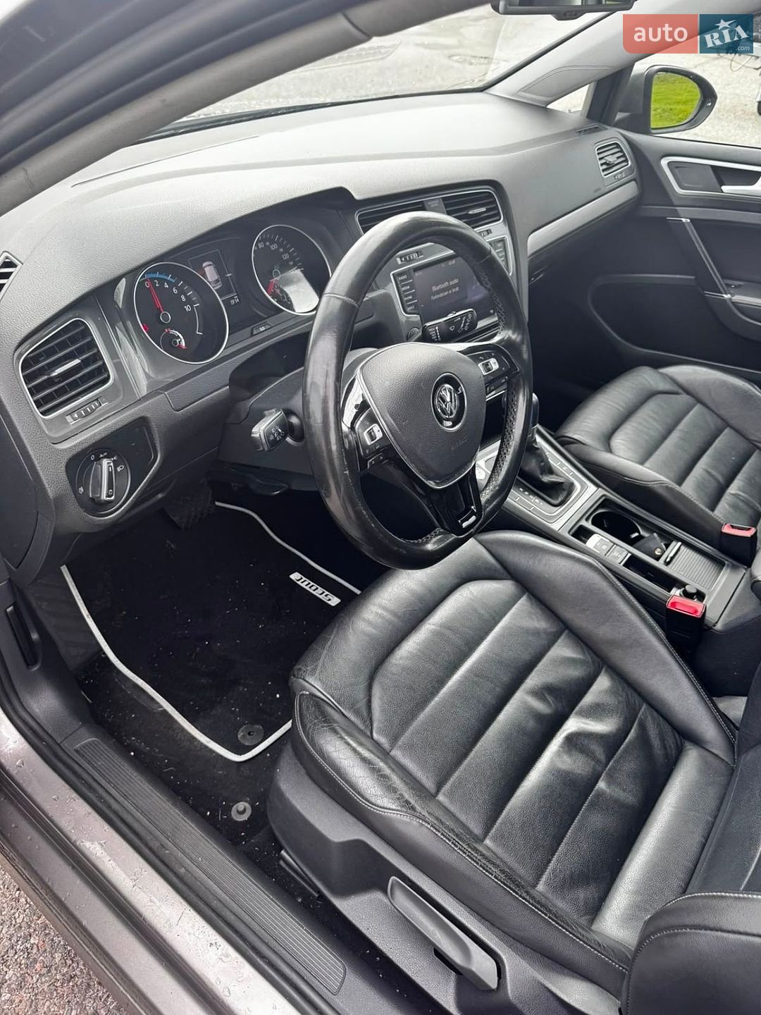 Volkswagen e-Golf 2015 VIN WVWZZZAUZFW904898 фото оголошення 4 з 40