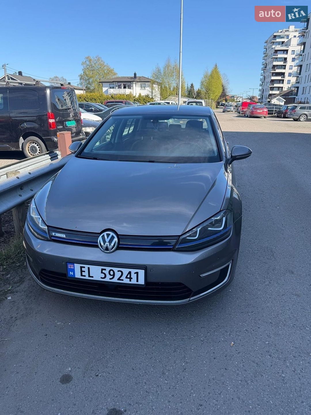 Volkswagen e-Golf 2015 VIN WVWZZZAUZFW904898 фото оголошення 10 з 40