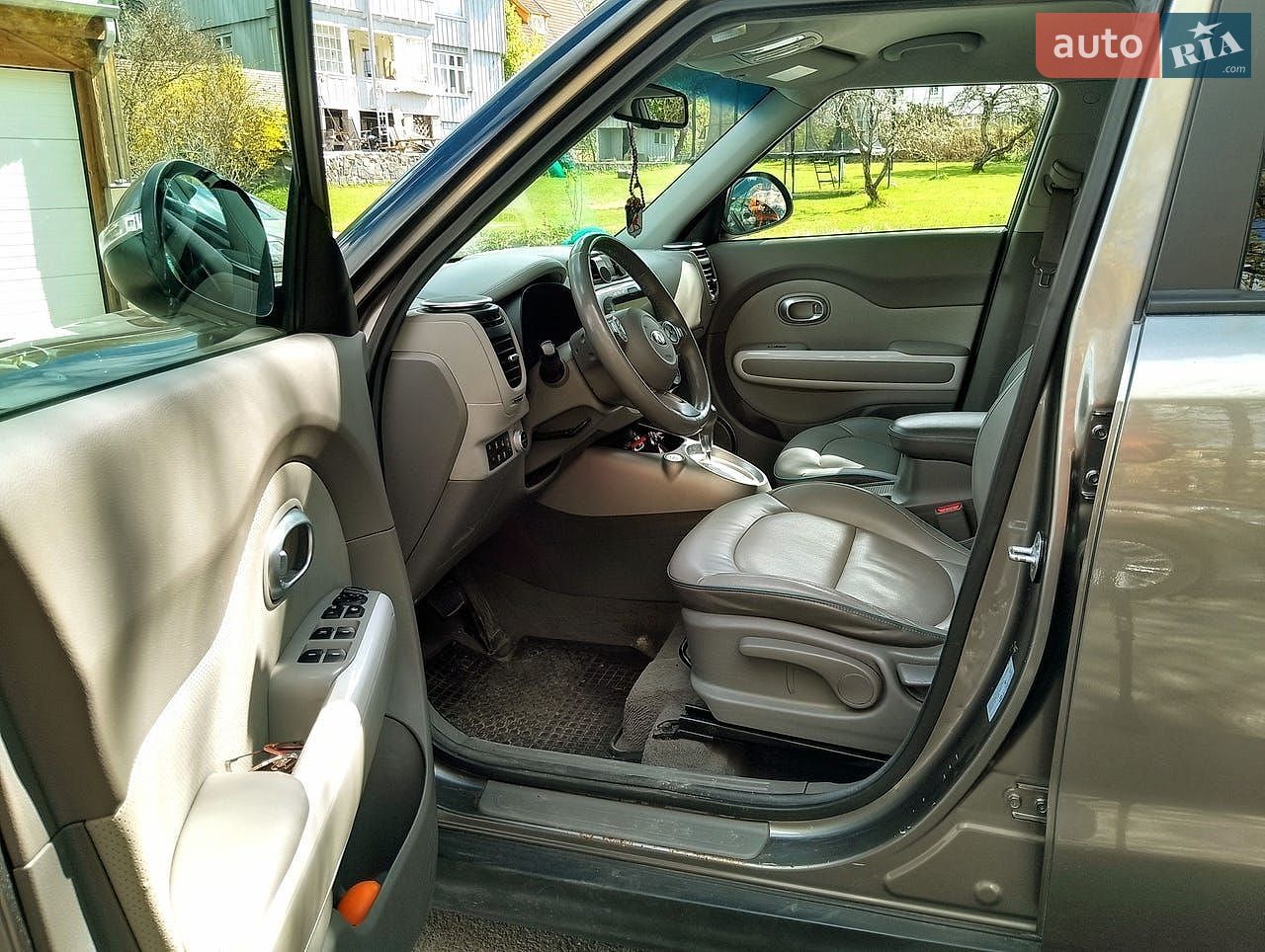 Kia Soul 2016 VIN KNAJX81EFG7007811 фото оголошення 2 з 9