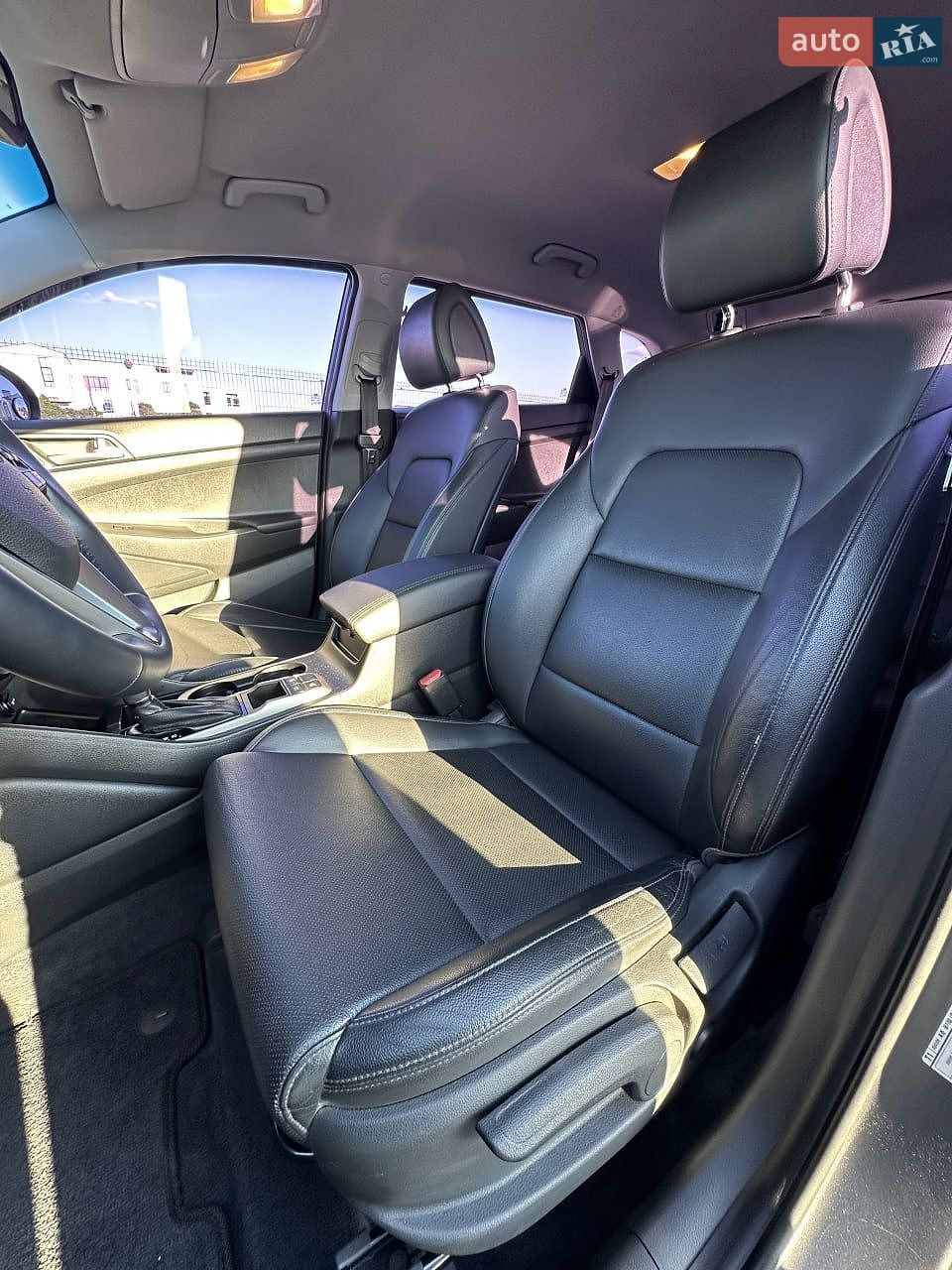 Hyundai Tucson 2017 VIN KMHJ3815GHU458432 фото оголошення 19 з 41