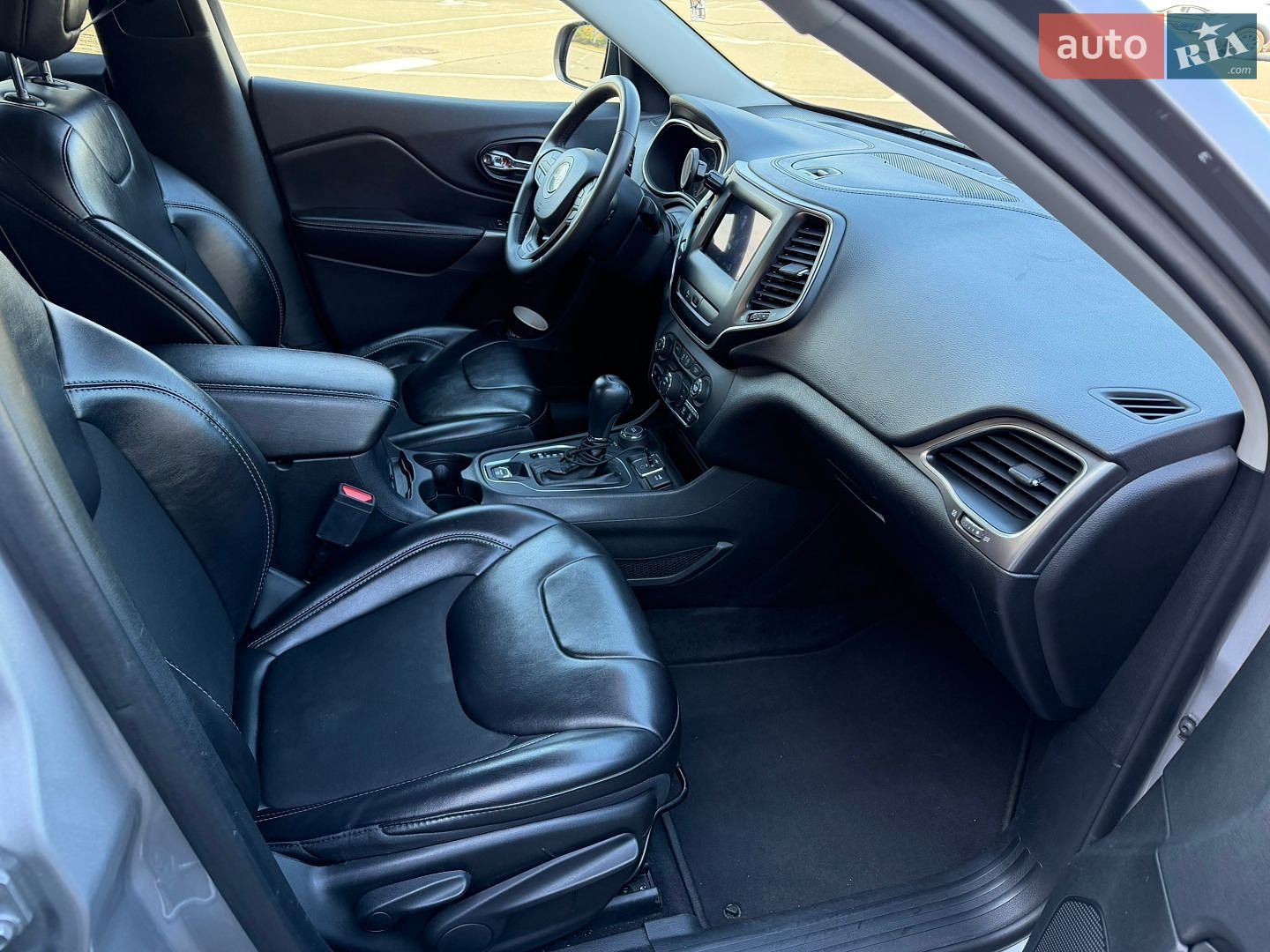 Jeep Cherokee 2020 VIN 1C4PJMLB7LD650506 фото оголошення 12 з 24