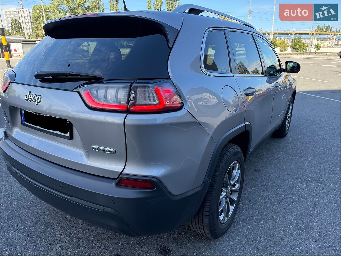 Jeep Cherokee 2020 VIN 1C4PJMLB7LD650506 фото оголошення 8 з 24