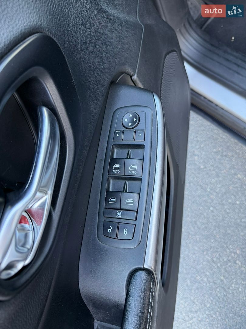 Jeep Cherokee 2020 VIN 1C4PJMLB7LD650506 фото оголошення 20 з 24