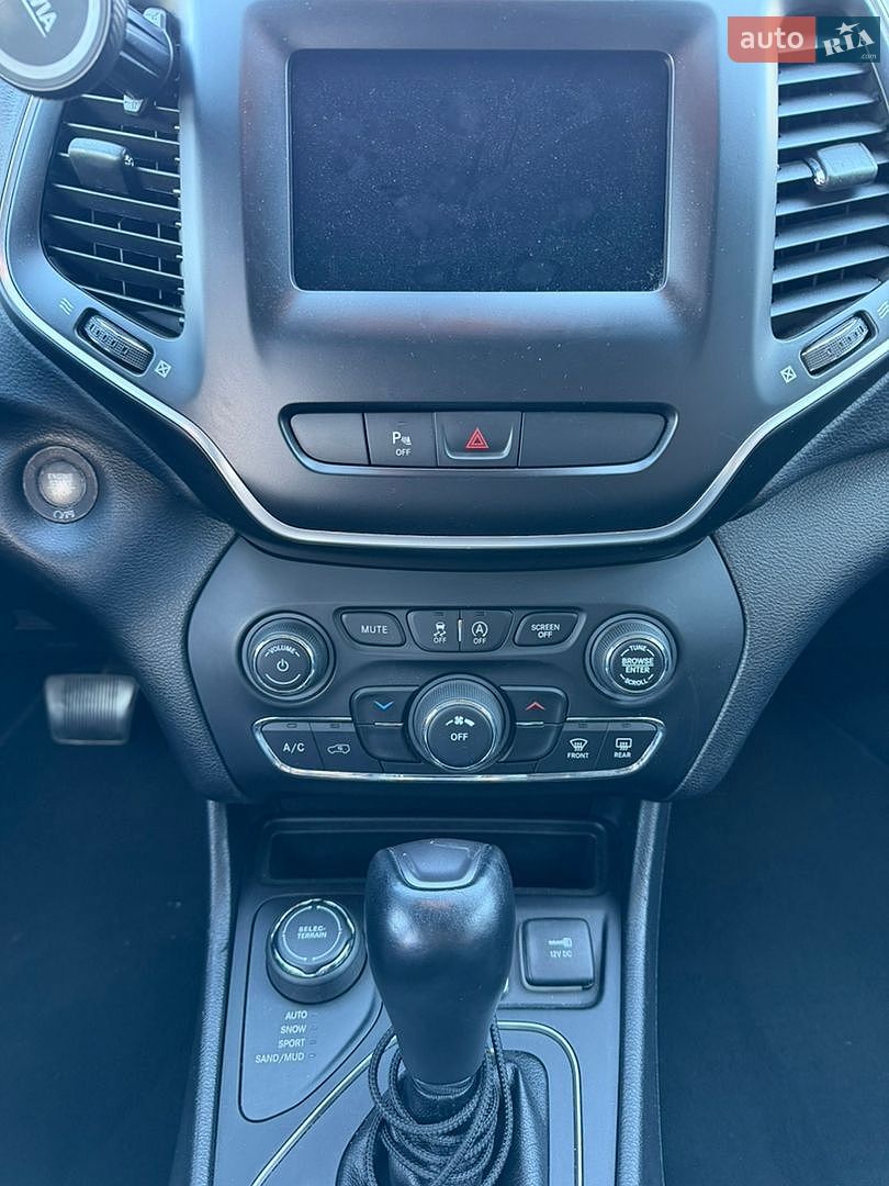 Jeep Cherokee 2020 VIN 1C4PJMLB7LD650506 фото оголошення 22 з 24