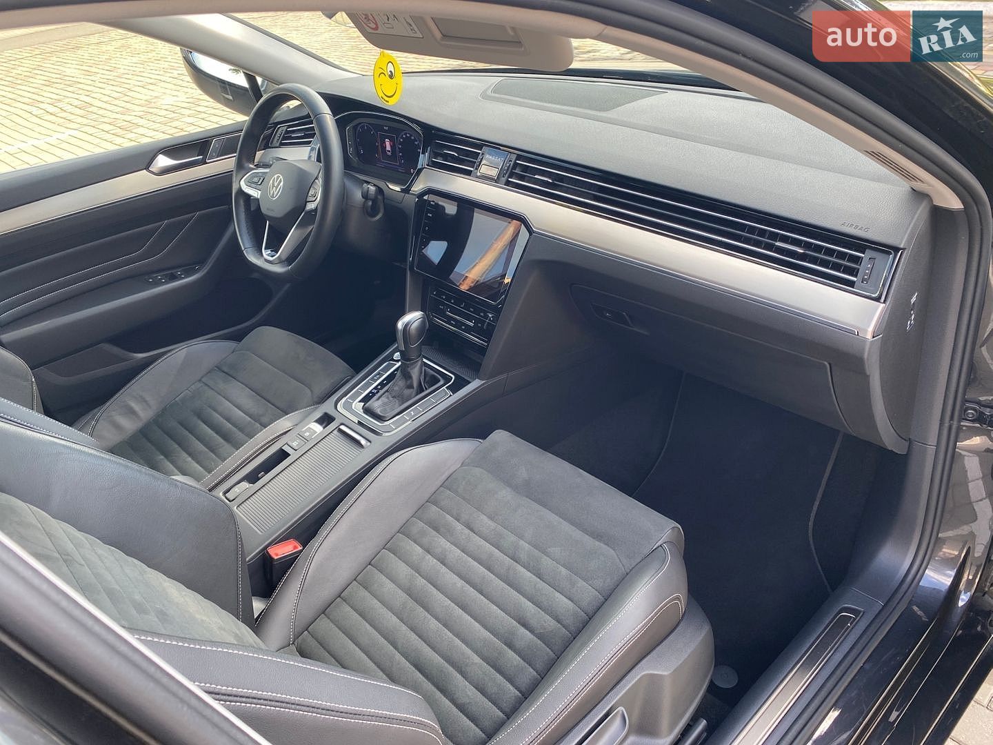 Volkswagen Passat 2023 VIN WVWZZZ3CZPE050051 фото оголошення 14 з 41