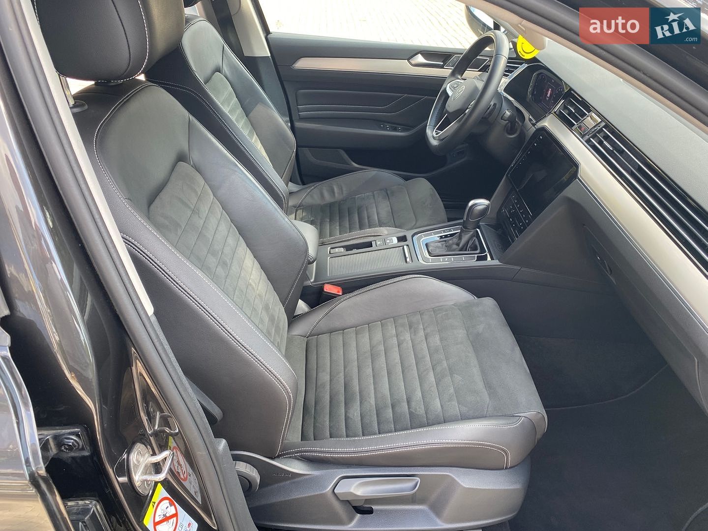 Volkswagen Passat 2023 VIN WVWZZZ3CZPE050051 фото оголошення 15 з 41