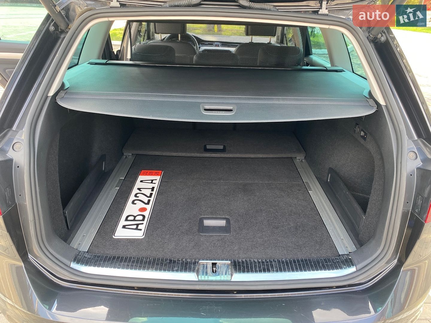 Volkswagen Passat 2023 VIN WVWZZZ3CZPE050051 фото оголошення 36 з 41