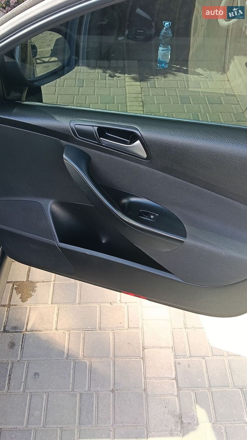 Volkswagen Passat 2010 VIN WVWZZZ3CZAP050796 фото оголошення 15 з 19