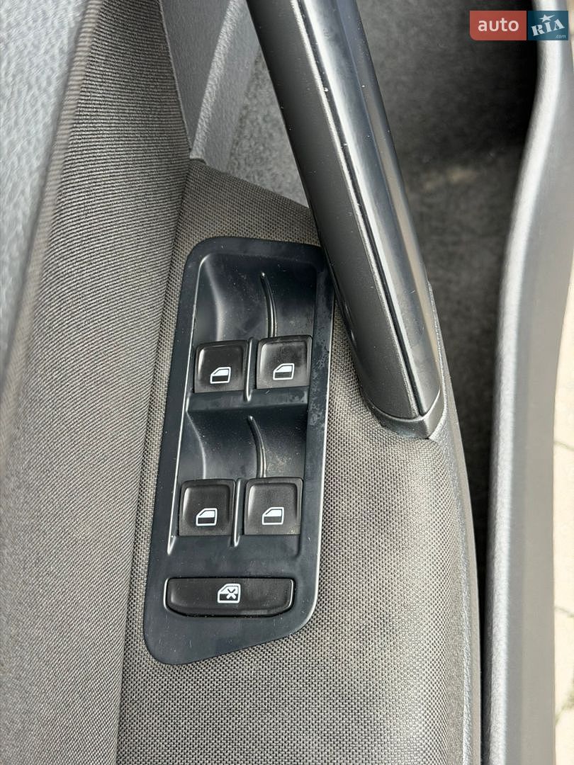 Volkswagen Golf 2014 VIN WVWZZZAUZEP602080 фото оголошення 20 з 43