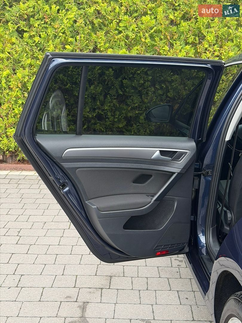 Volkswagen Golf 2014 VIN WVWZZZAUZEP602080 фото оголошення 25 з 43