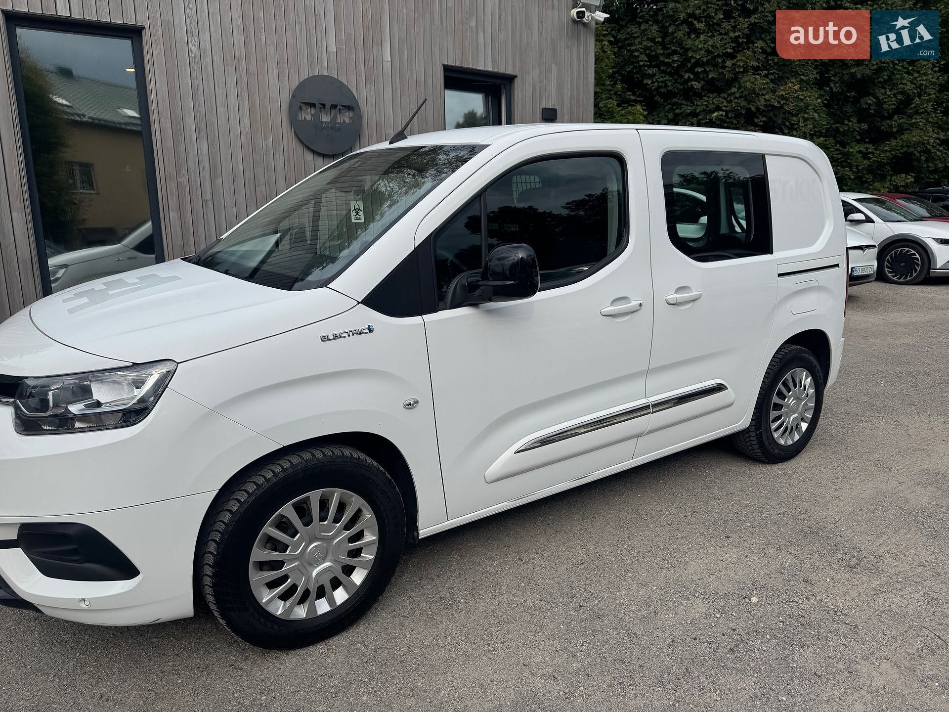 Toyota Proace City 2021 VIN YAREAZKXZGJ973935 фото оголошення 3 з 29