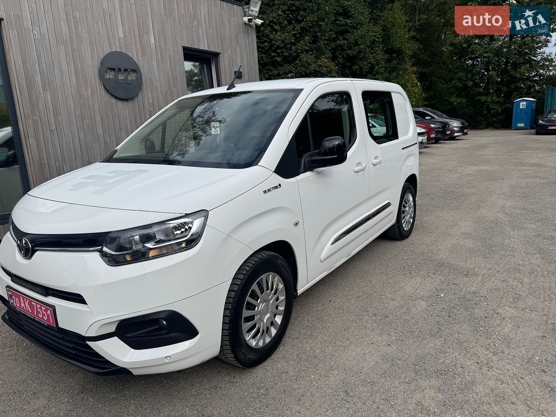 Toyota Proace City 2021 VIN YAREAZKXZGJ973935 фото оголошення 2 з 29