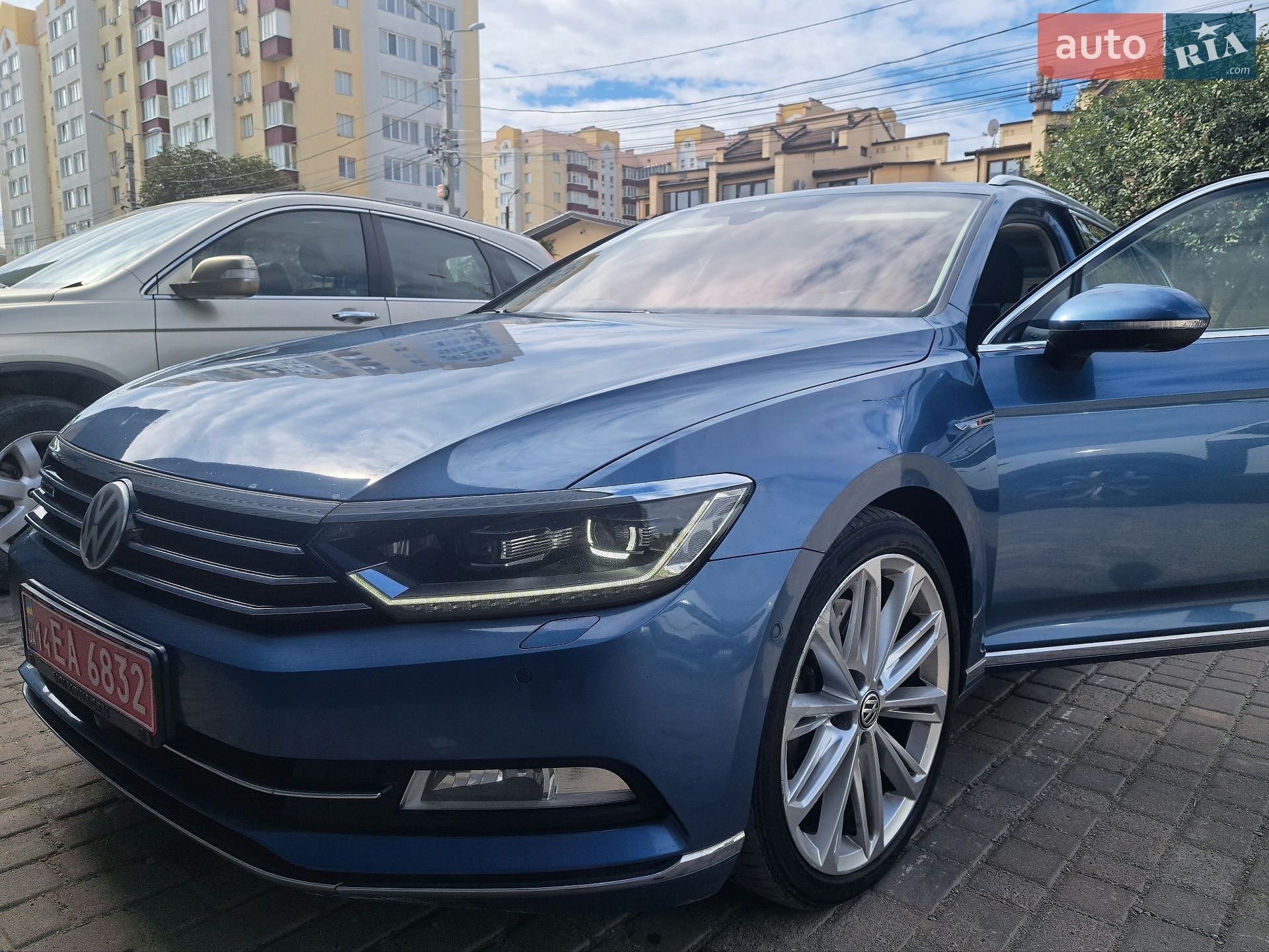 Volkswagen Passat 2015 VIN WVWZZZ3CZFE472305 фото оголошення 12 з 33