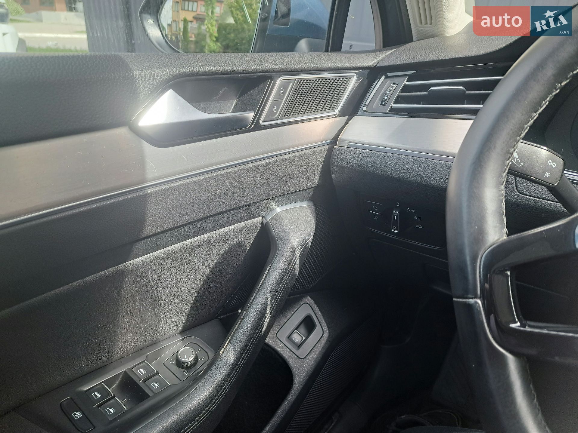 Volkswagen Passat 2015 VIN WVWZZZ3CZFE472305 фото оголошення 14 з 33