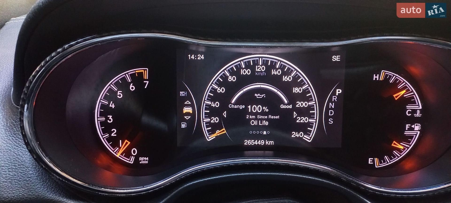 Jeep Grand Cherokee 2014 VIN 1C4RJECG9FC646803 фото оголошення 28 з 31