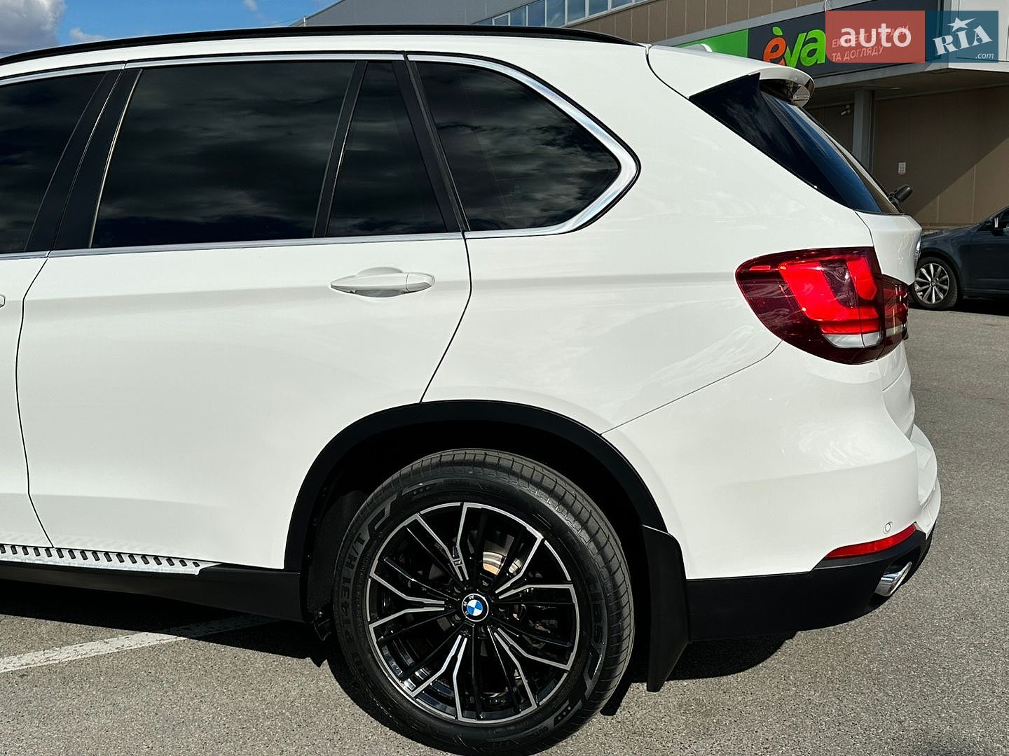 BMW X5 2018 VIN WBALS010100Y31798 фото оголошення 17 з 51
