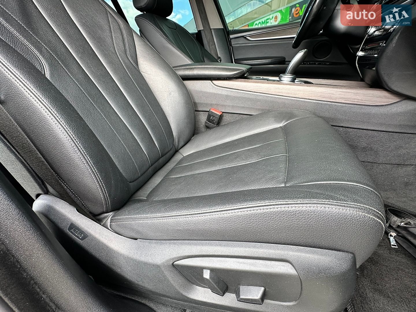 BMW X5 2018 VIN WBALS010100Y31798 фото оголошення 27 з 51