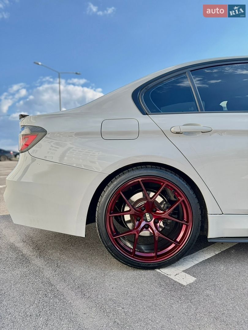 BMW 3 Series 2013 VIN WBA3A5C59DF602300 фото оголошення 9 з 27