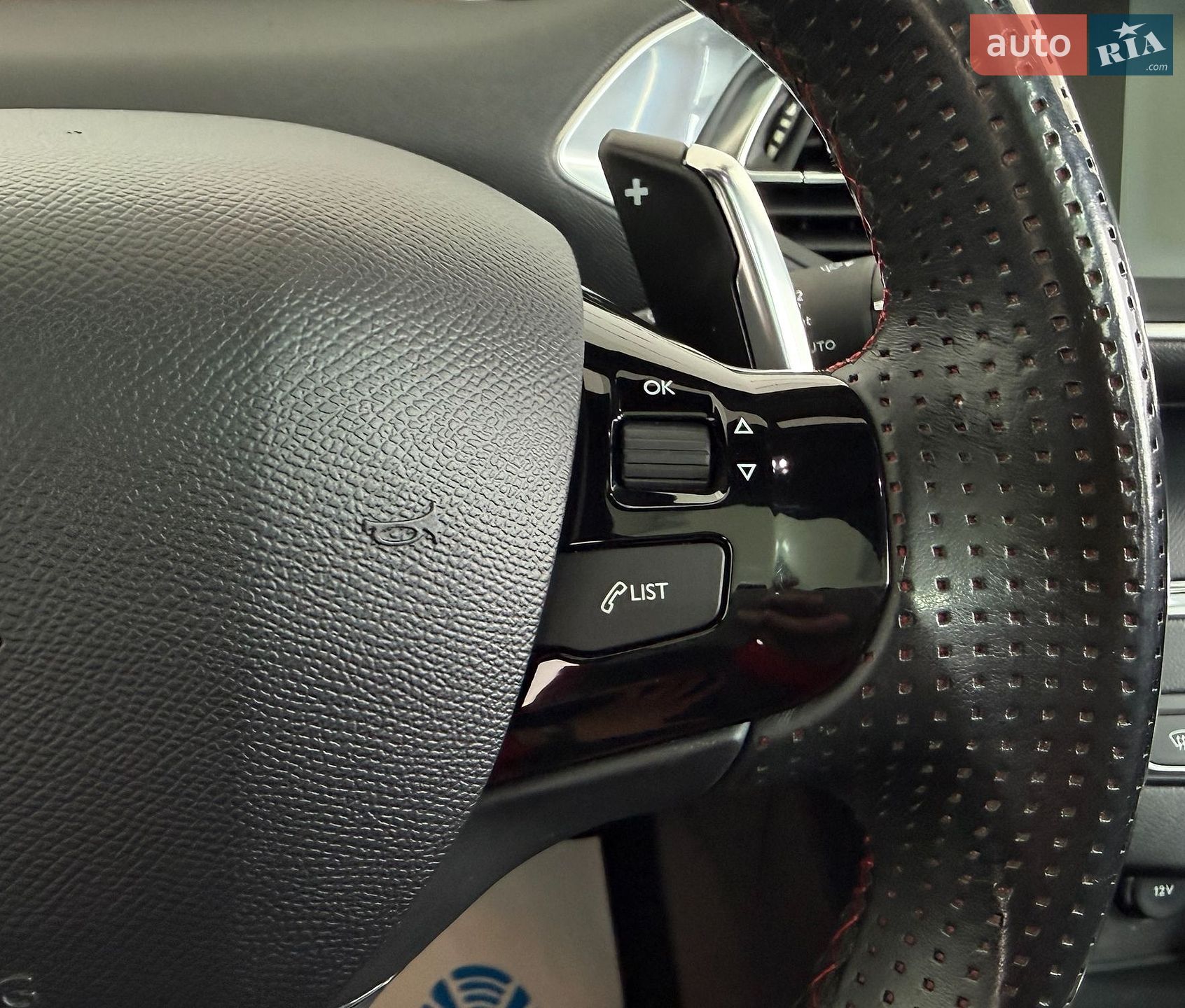 Peugeot 308 2016 VIN VF3LHAHWWGS063668 фото оголошення 16 з 42