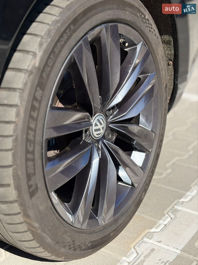 Volkswagen Arteon 2018 VIN WVWZZZ3HZJE527096 фото оголошення 32 з 37