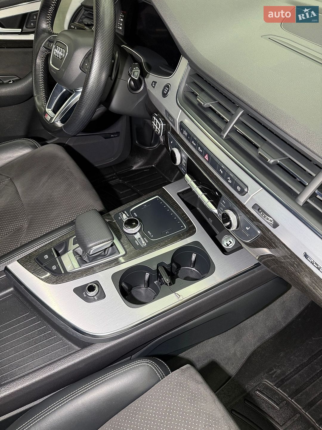 Audi Q7 2018 VIN WAUZZZ4M5JD058272 фото оголошення 9 з 15