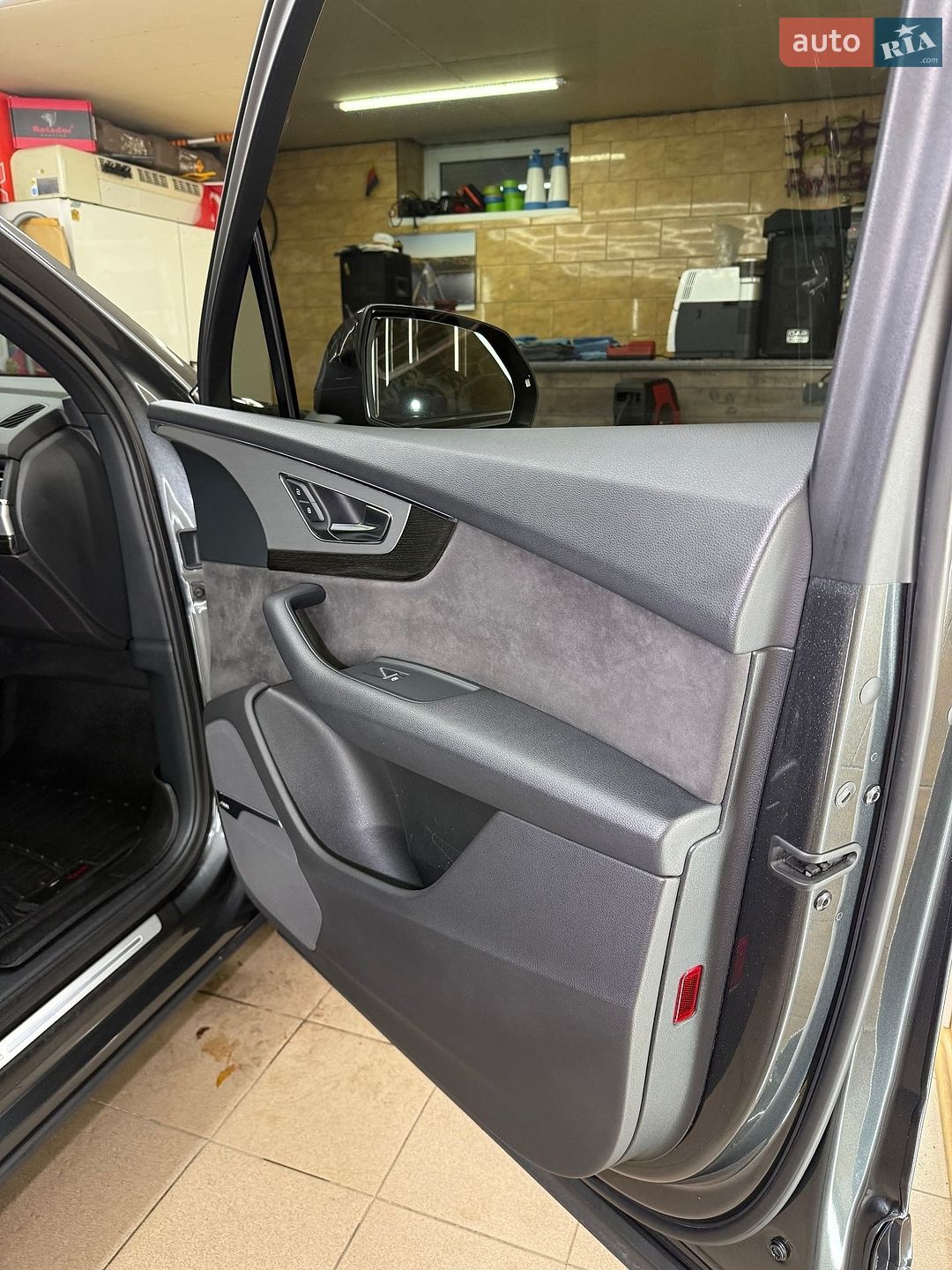 Audi Q7 2018 VIN WAUZZZ4M5JD058272 фото оголошення 13 з 15