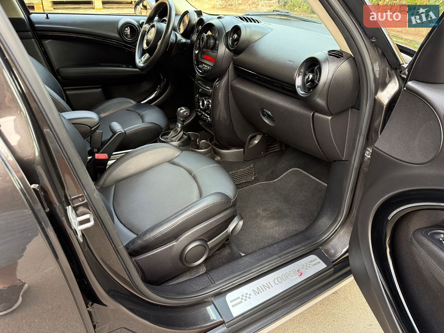 MINI Countryman 2015 VIN WMWZC5C50FWP44154 фото оголошення 5 з 5