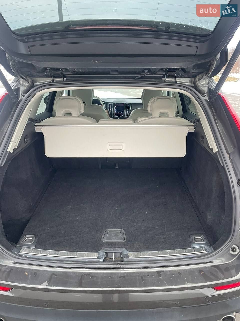 Volvo XC60 2020 VIN YV4A22RK2M1698560 фото оголошення 6 з 28