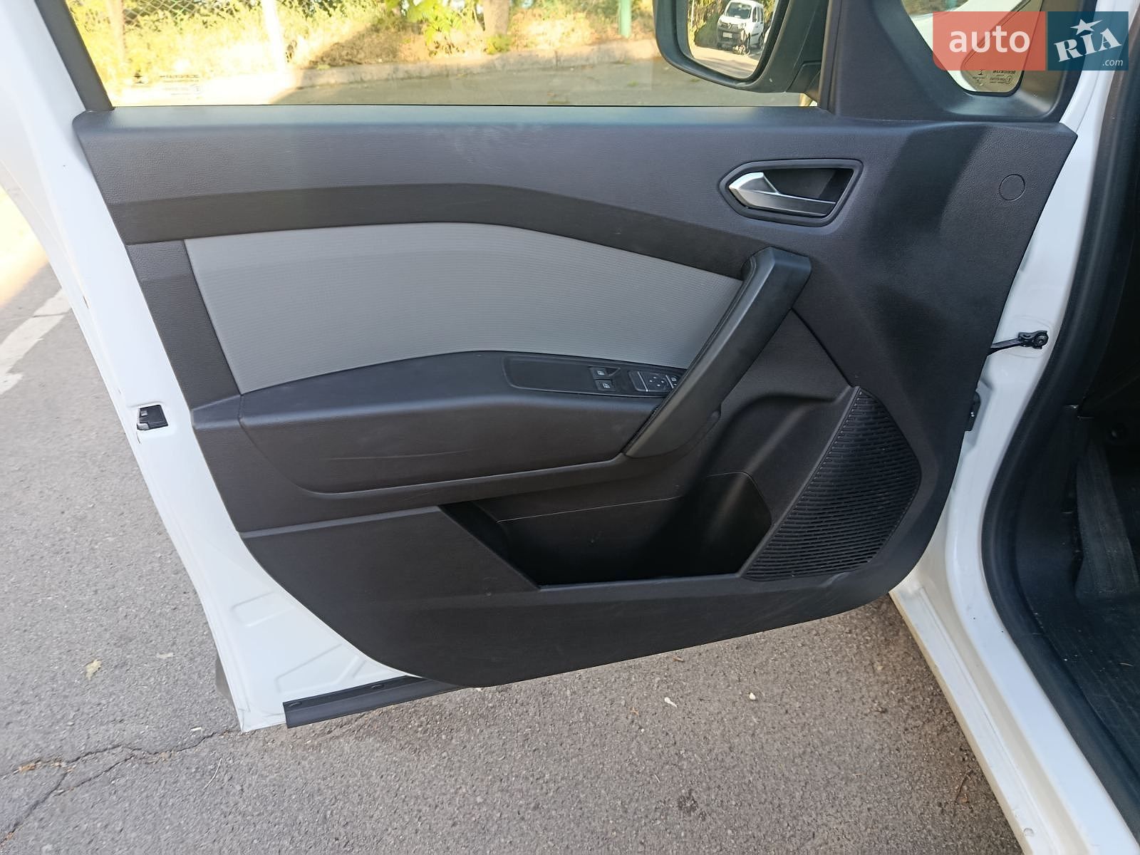 Renault Kangoo 2022 VIN VF1RFK00470150087 фото оголошення 31 з 39
