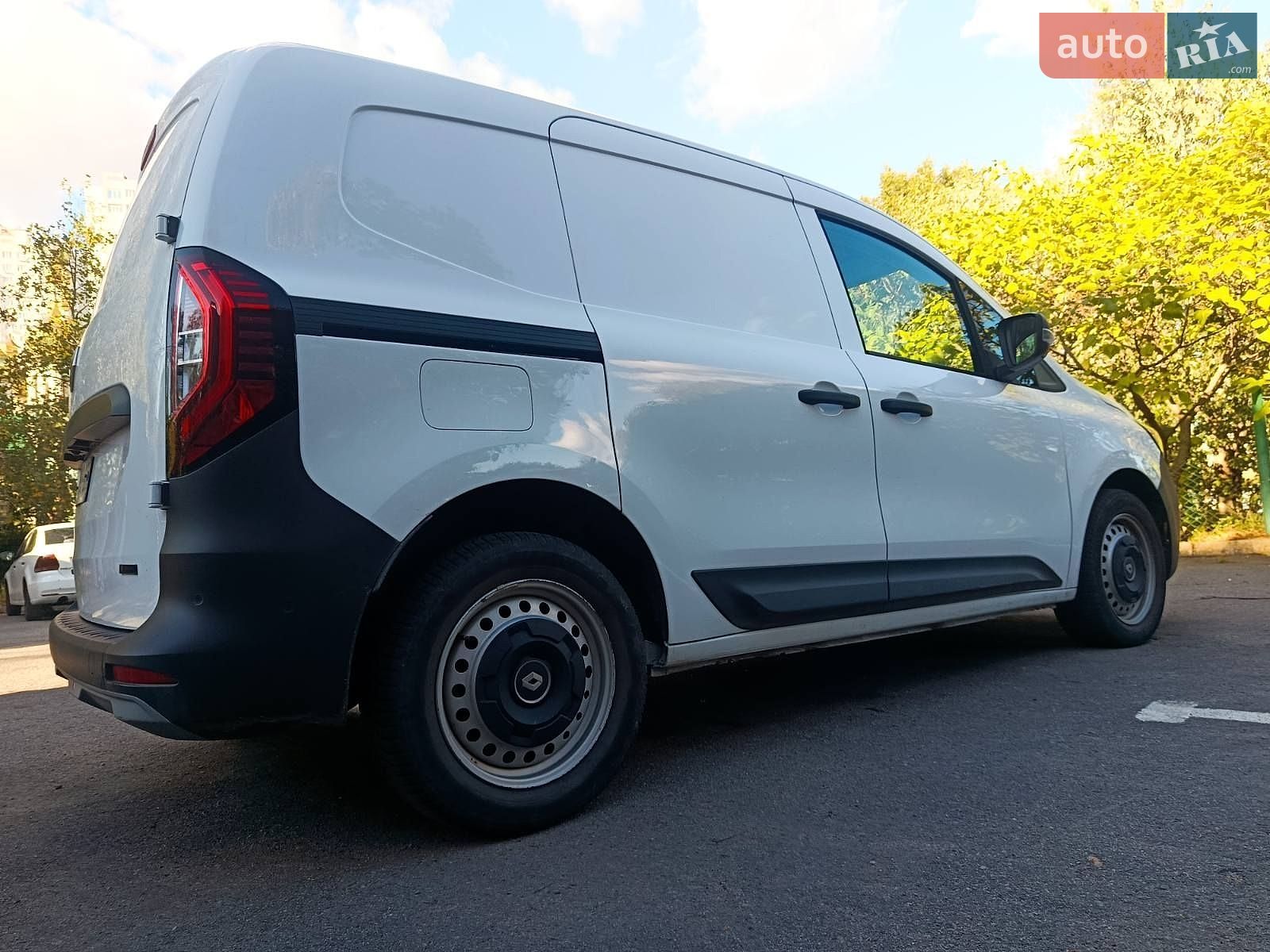 Renault Kangoo 2022 VIN VF1RFK00470150087 фото оголошення 7 з 39