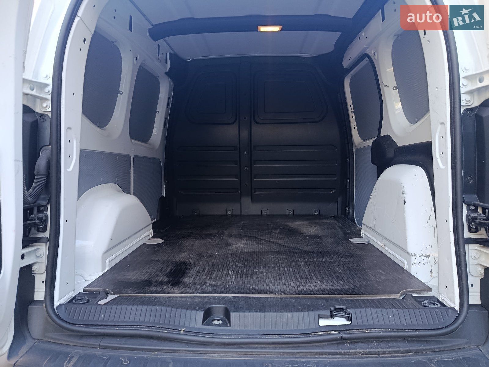 Renault Kangoo 2022 VIN VF1RFK00470150087 фото оголошення 27 з 39