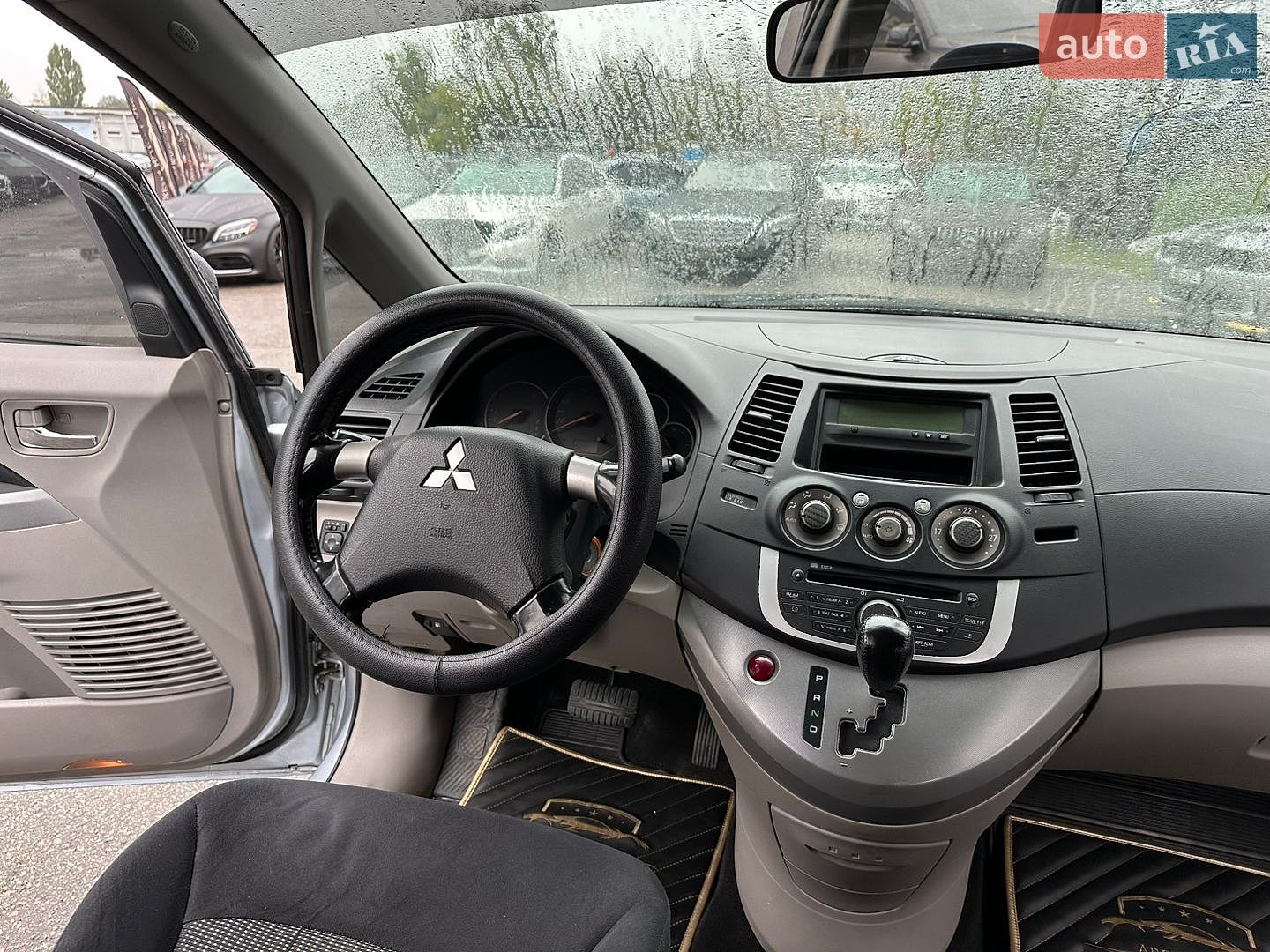 Mitsubishi Grandis 2008 VIN JMBLRNA4W8Z002743 фото оголошення 20 з 31