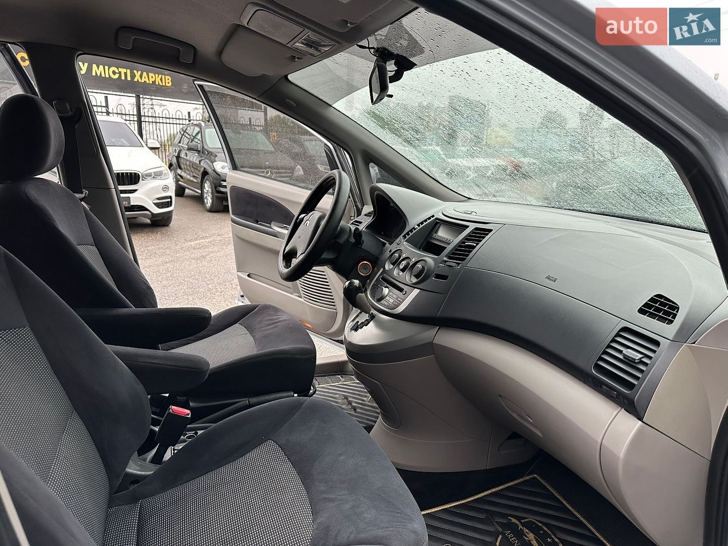 Mitsubishi Grandis 2008 VIN JMBLRNA4W8Z002743 фото оголошення 22 з 31