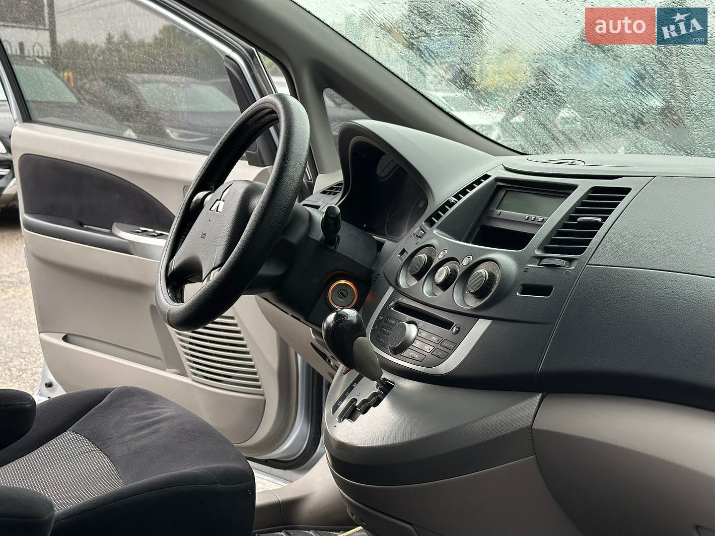Mitsubishi Grandis 2008 VIN JMBLRNA4W8Z002743 фото оголошення 23 з 31