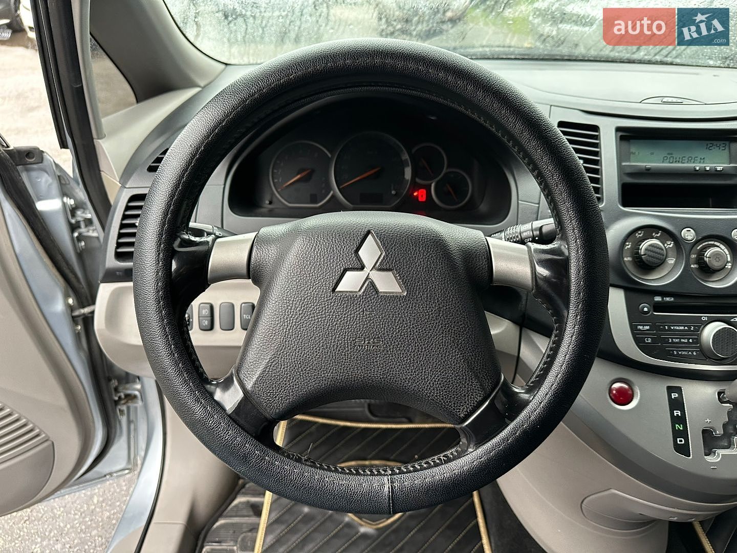Mitsubishi Grandis 2008 VIN JMBLRNA4W8Z002743 фото оголошення 26 з 31