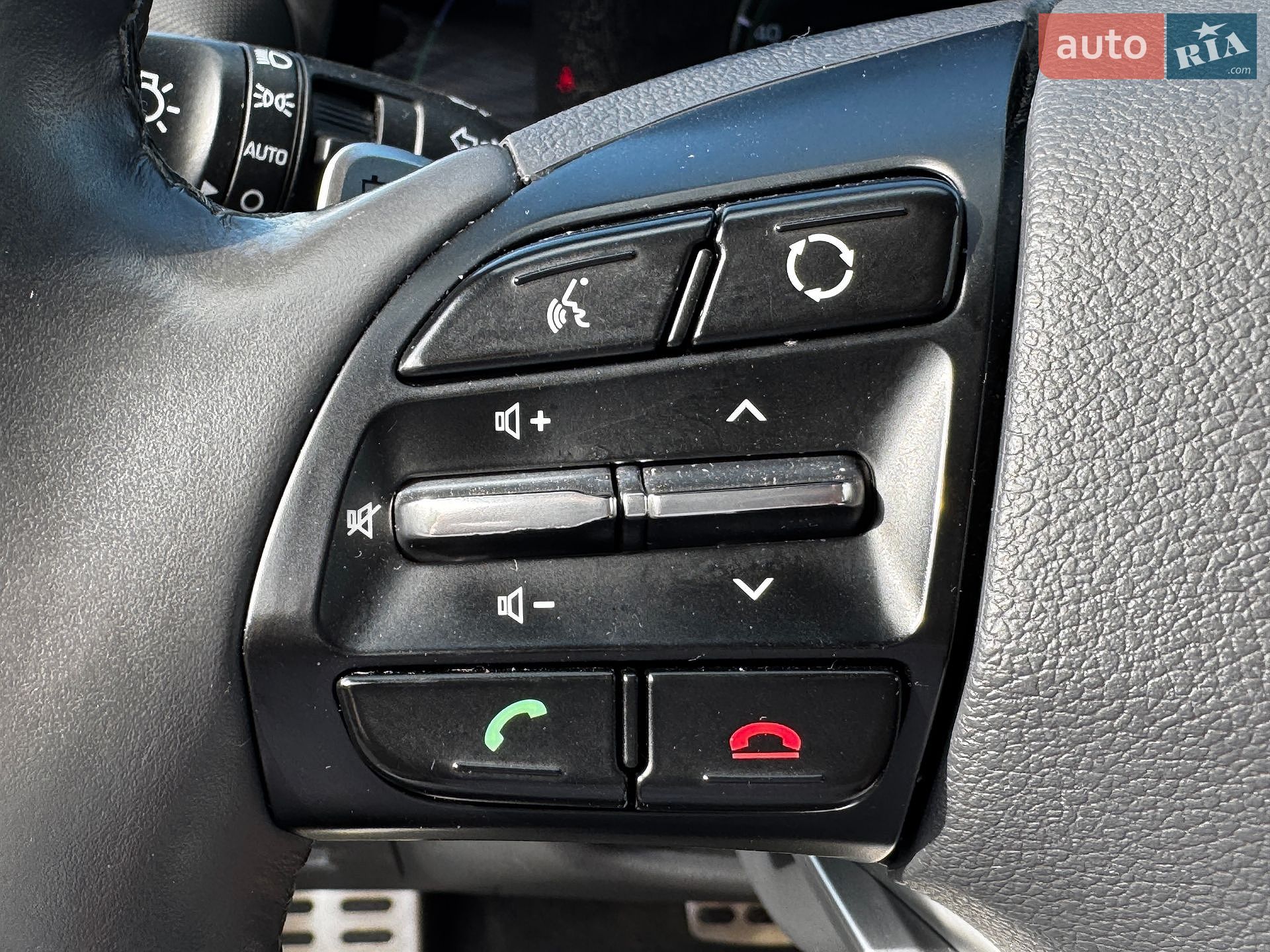 Hyundai Ioniq 2019 VIN KMHC851HFKU039063 фото оголошення 30 з 53