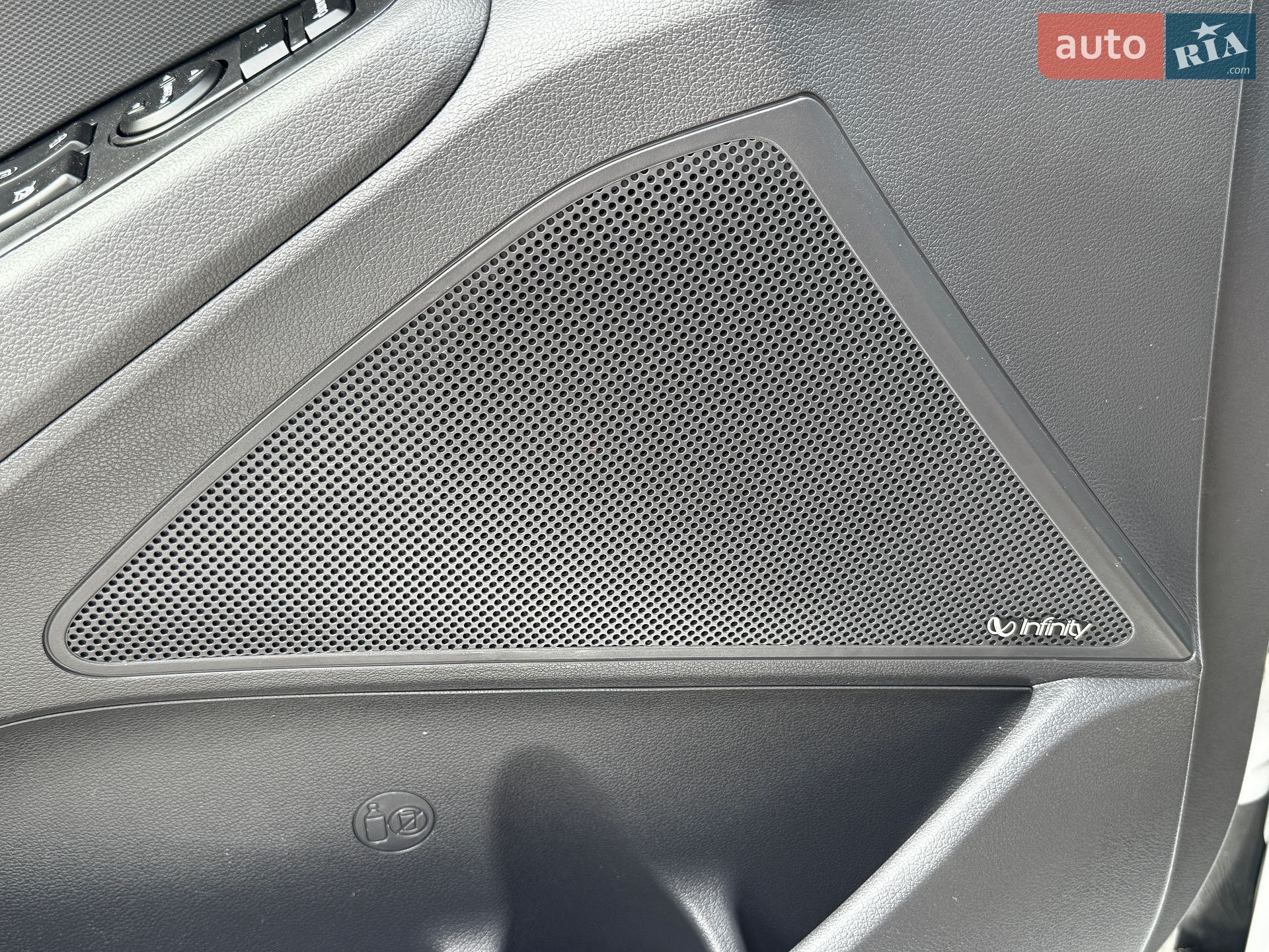 Hyundai Ioniq 2019 VIN KMHC851HFKU039063 фото оголошення 50 з 53