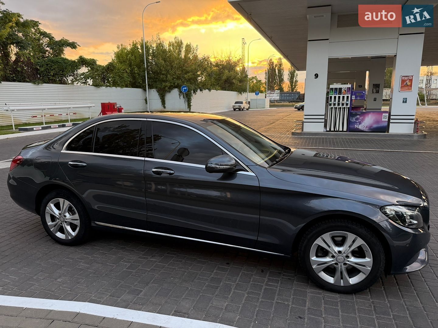 Mercedes-Benz C-Class 2016 VIN WDDWF0FB2GF274914 фото оголошення 2 з 114