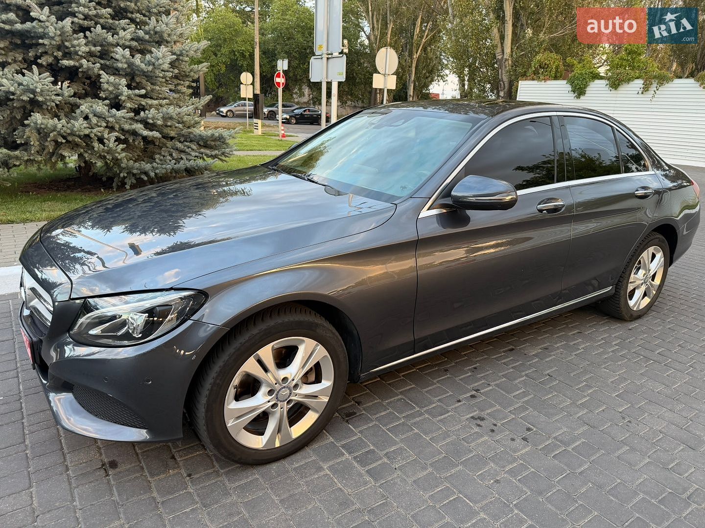 Mercedes-Benz C-Class 2016 VIN WDDWF0FB2GF274914 фото оголошення 7 з 114