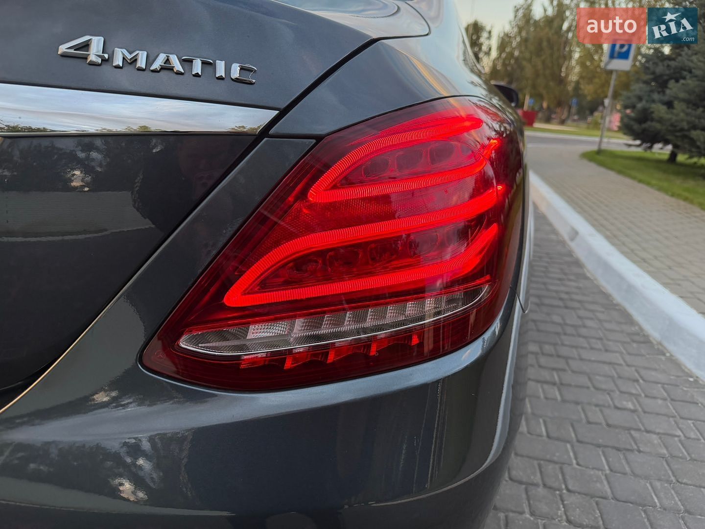 Mercedes-Benz C-Class 2016 VIN WDDWF0FB2GF274914 фото оголошення 16 з 114