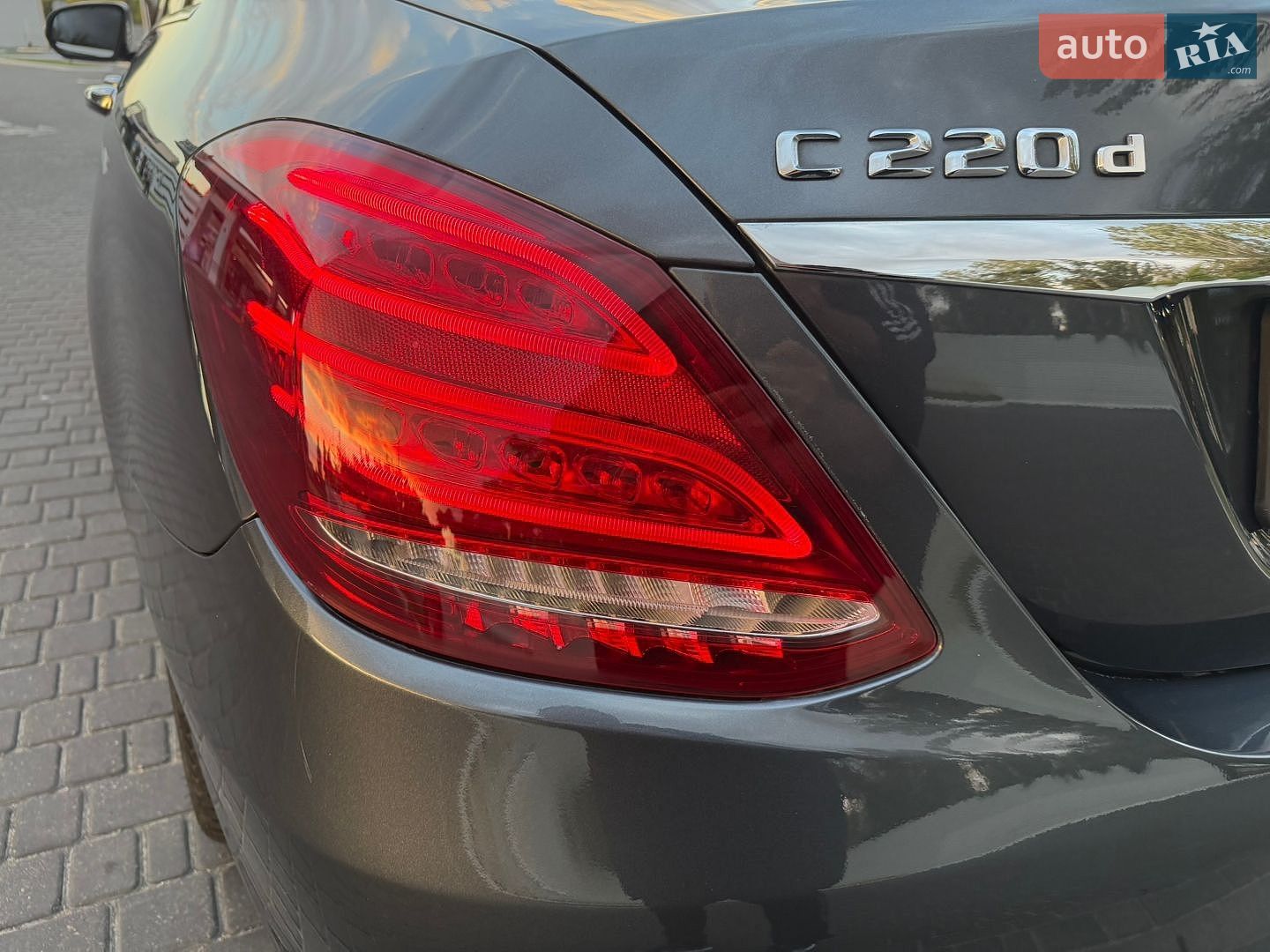 Mercedes-Benz C-Class 2016 VIN WDDWF0FB2GF274914 фото оголошення 17 з 114