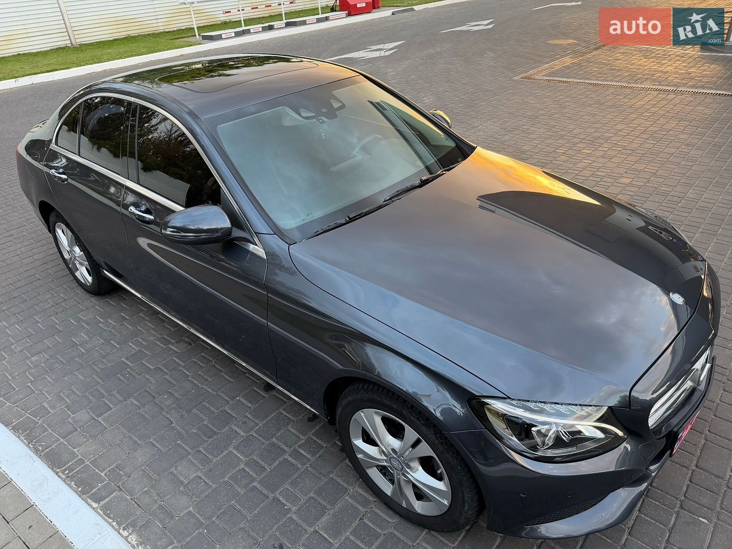 Mercedes-Benz C-Class 2016 VIN WDDWF0FB2GF274914 фото оголошення 26 з 114