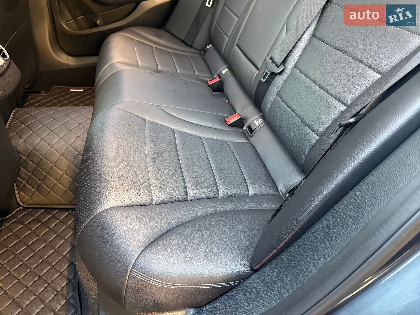 Mercedes-Benz C-Class 2016 VIN WDDWF0FB2GF274914 фото оголошення 51 з 114