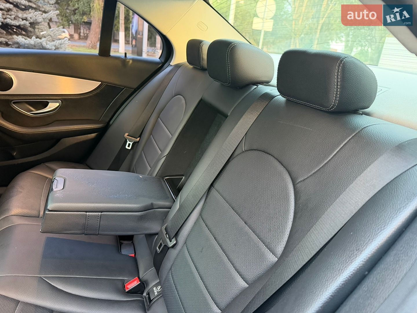 Mercedes-Benz C-Class 2016 VIN WDDWF0FB2GF274914 фото оголошення 53 з 114