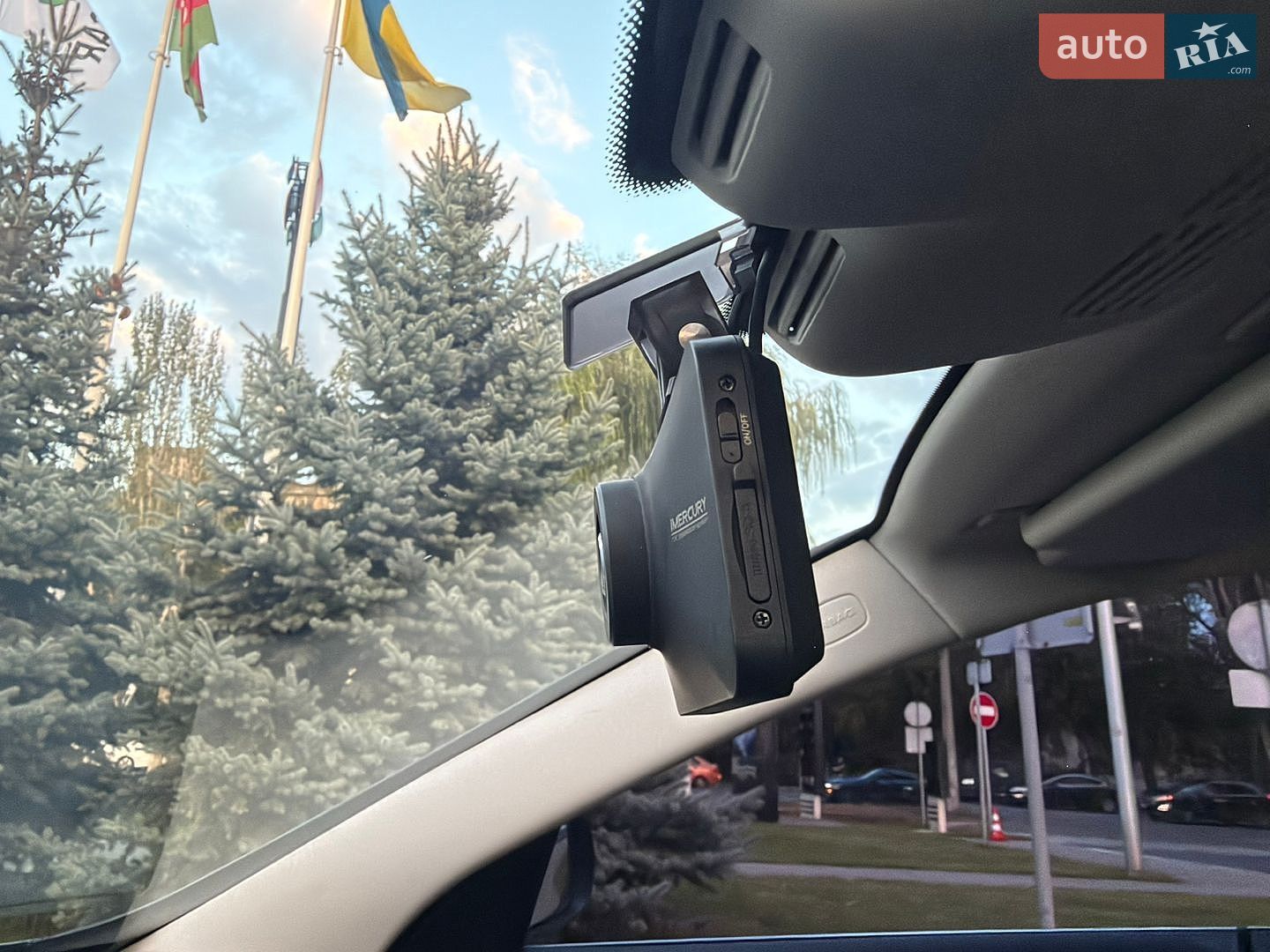 Mercedes-Benz C-Class 2016 VIN WDDWF0FB2GF274914 фото оголошення 100 з 114