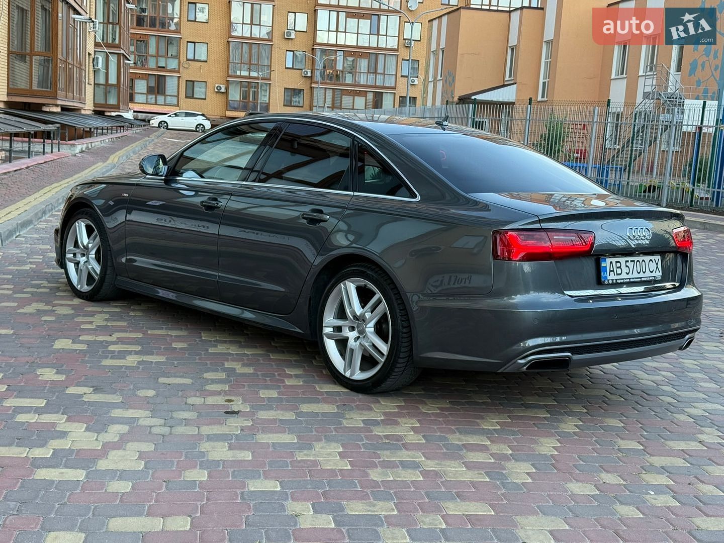 Audi A6 2017 VIN WAUZZZ4GXHN079195 фото оголошення 13 з 45