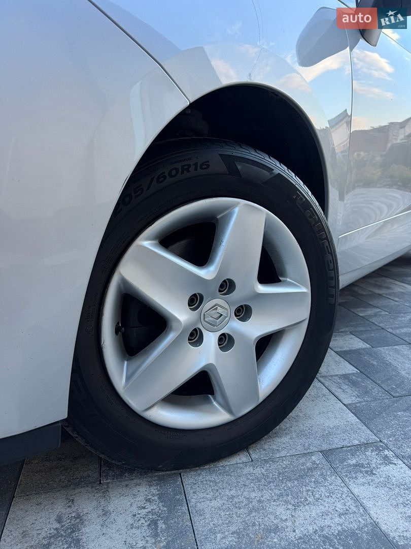 Renault Scenic 2014 VIN VF1JZS00E51547581 фото оголошення 3 з 12