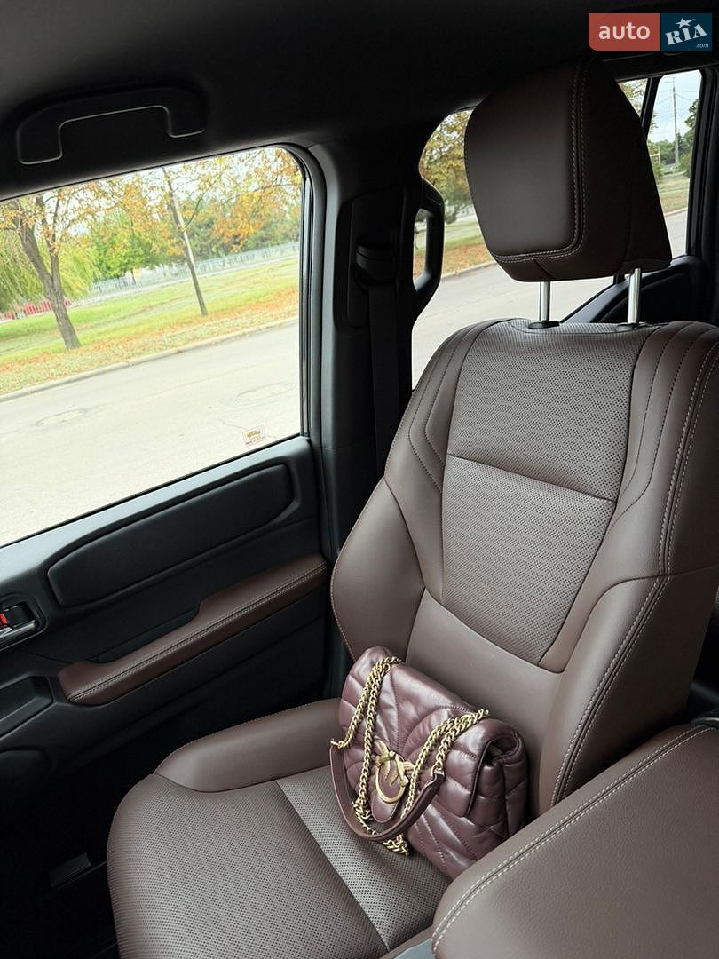 Toyota Land Cruiser Prado 2025 VIN JTEAR3AJ20K034718 фото оголошення 10 з 19